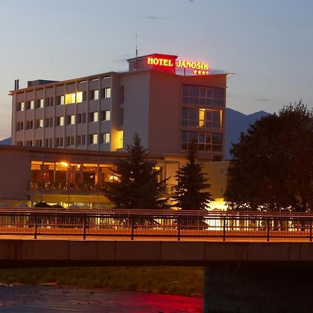 亚诺希克酒店 Liptovský Mikuláš 外观 照片